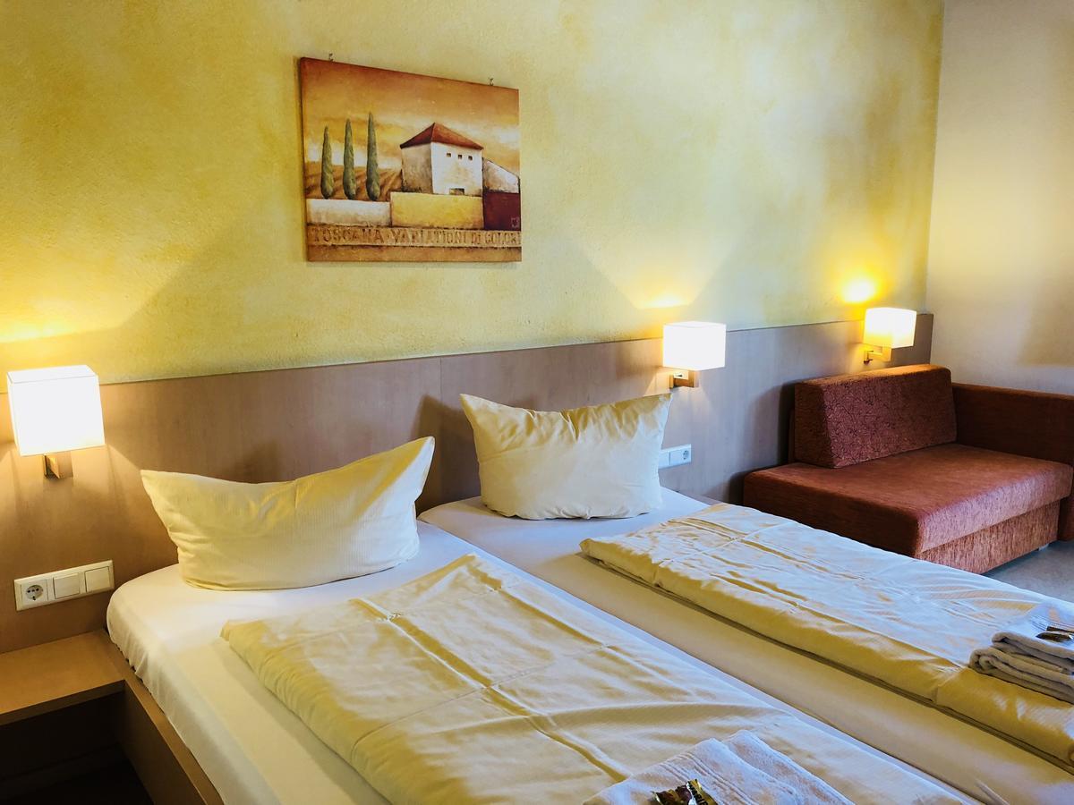 Hotel - Restaurant Hirschen - Werneths Landgasthof Beim Europa- Park Rust Rheinhausen Luaran gambar